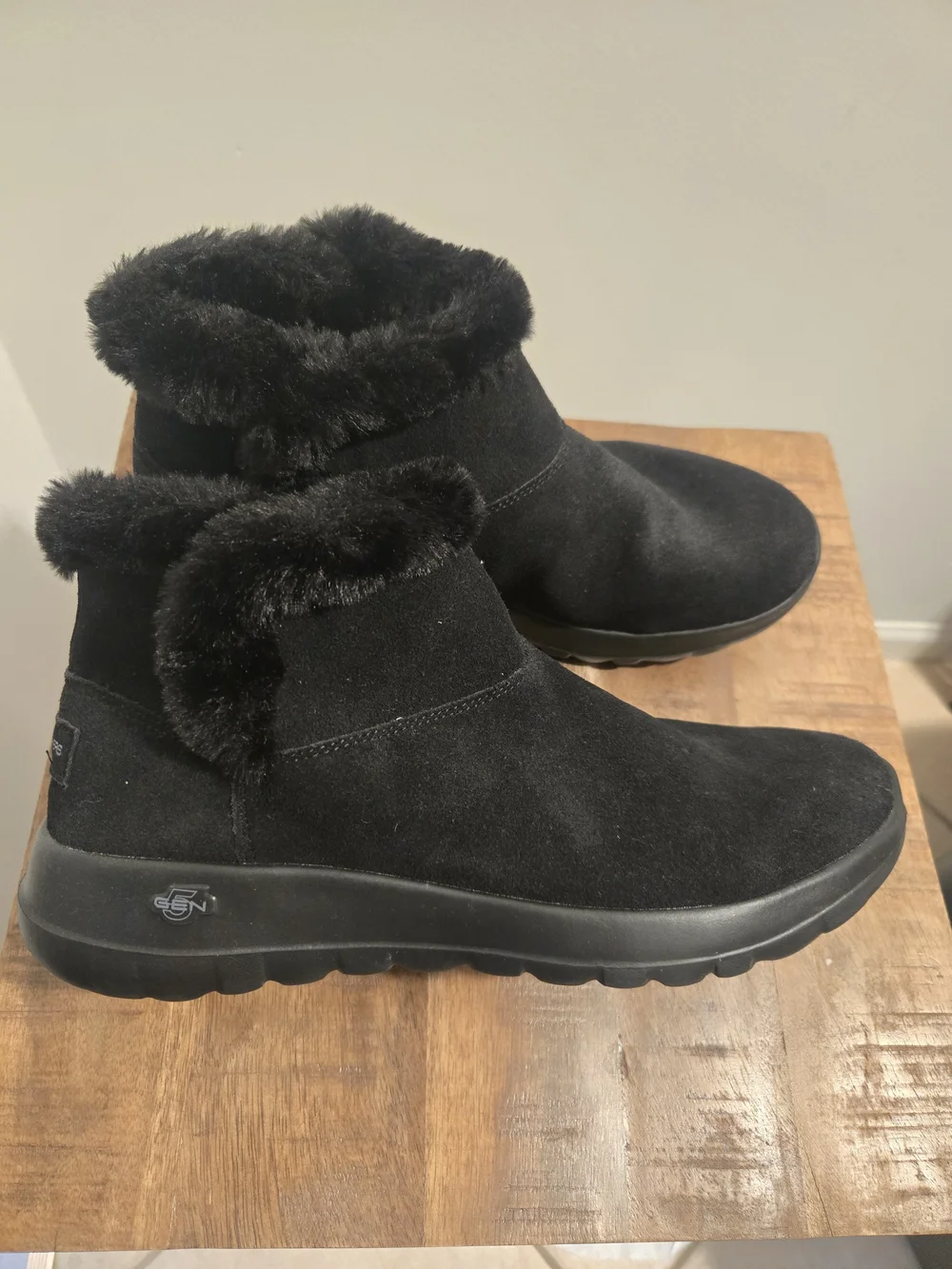 Skechers Black Over-the-Ankle Faux-Fur Boots